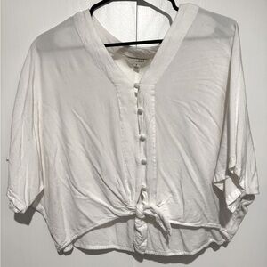 Sim & Sam White Cropped Button-Down Tie Shirt
Size: S